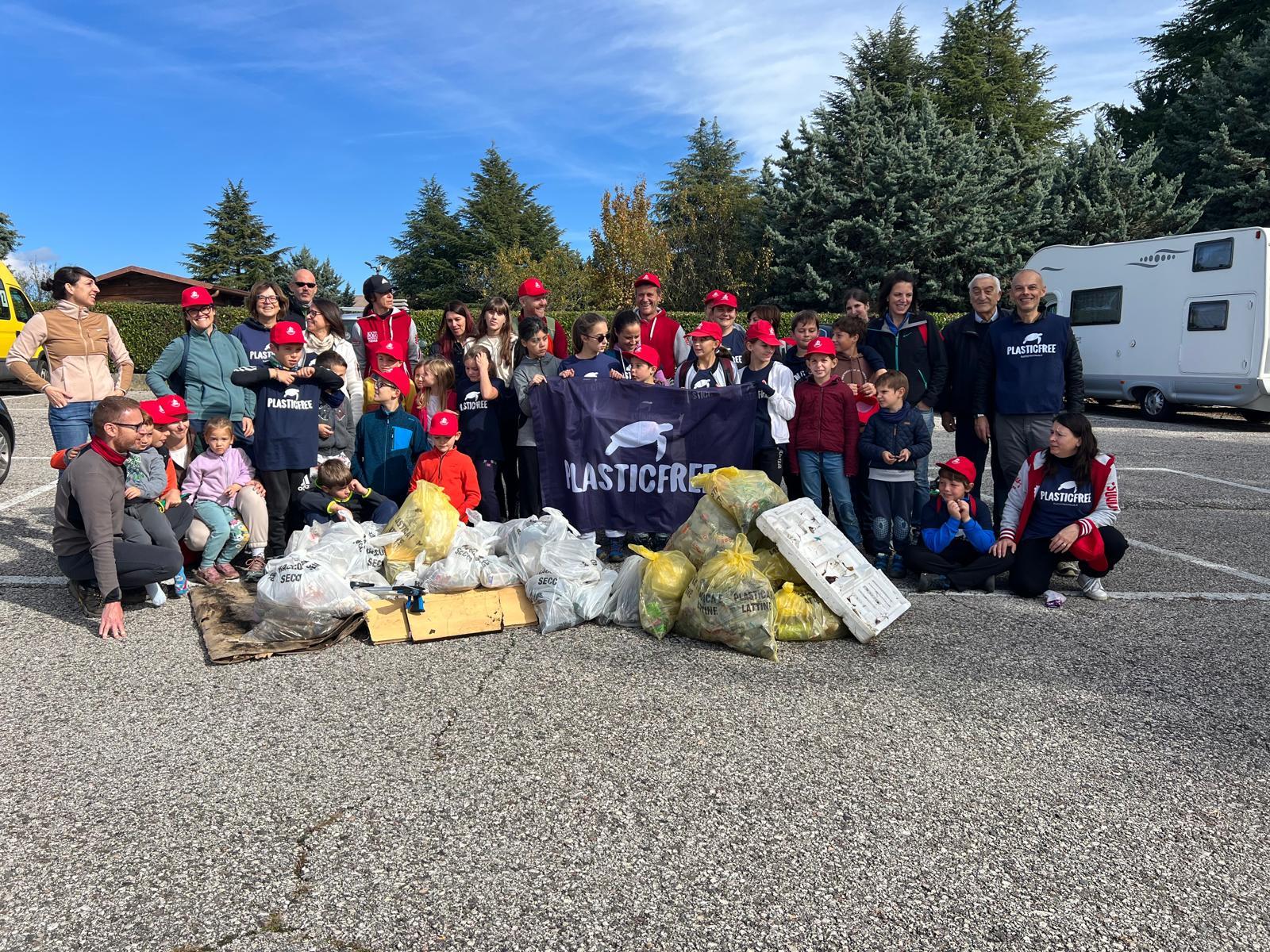 Una Terra che respira | Oltre 900 kg di rifiuti rimossi a Cerro Veronese e Bosco Chiesanuova grazie all’impegno di volontari, famiglie e associazioni