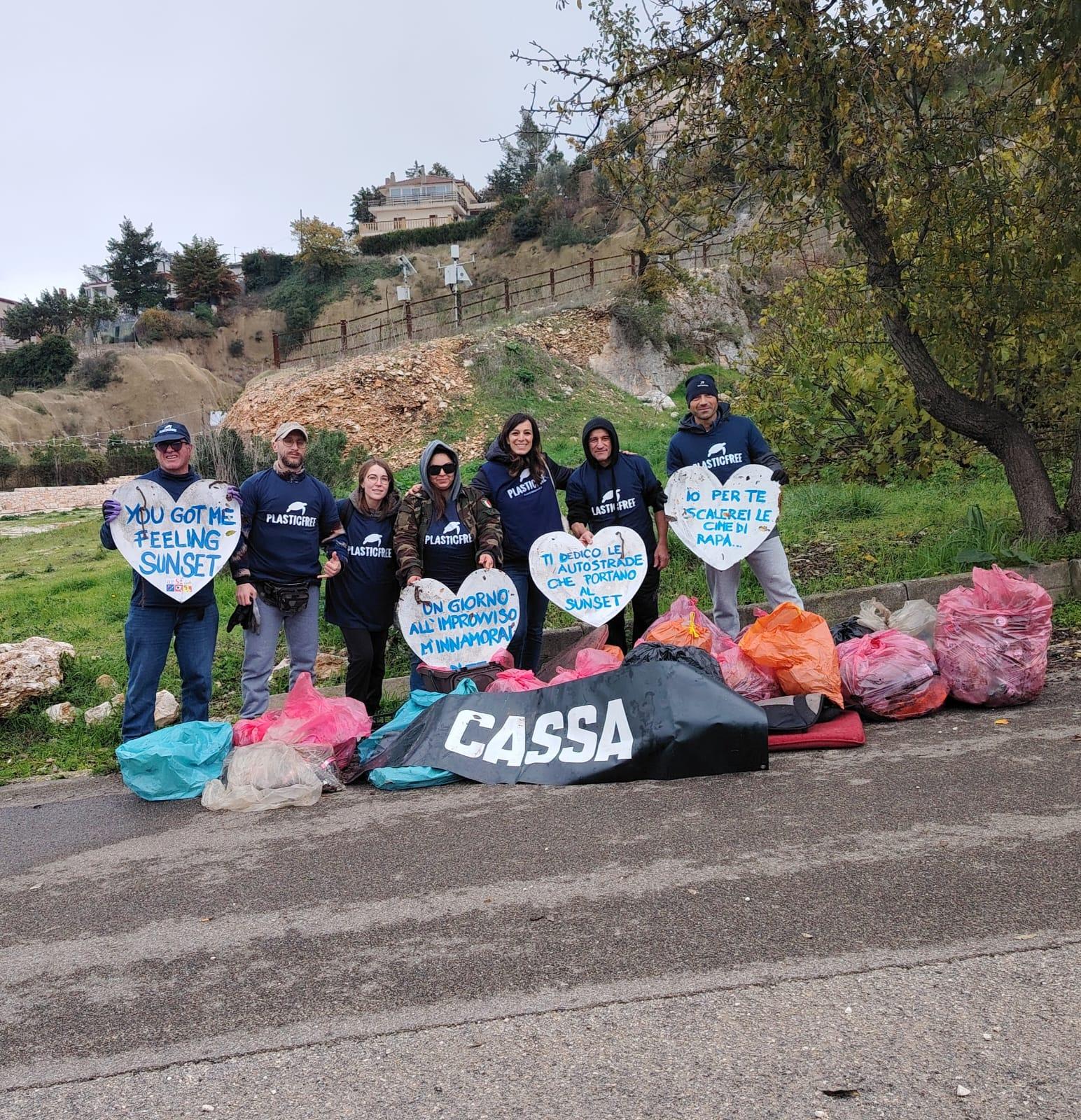 Una Terra che respira | A Cassano delle Murge (BA) 250 kg di rifiuti rimossi dalla cava di Santa Lucia