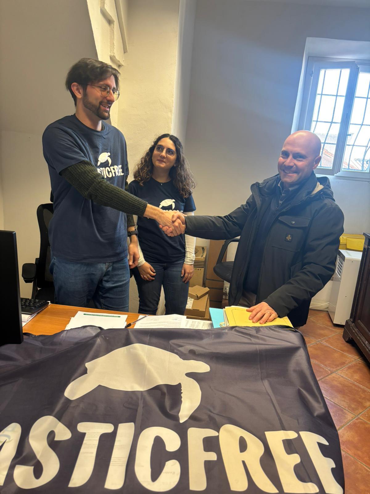 A Zagarolo (RM) firmato il Protocollo d’Intesa tra Plastic Free Onlus e Comune per un futuro più sostenibile