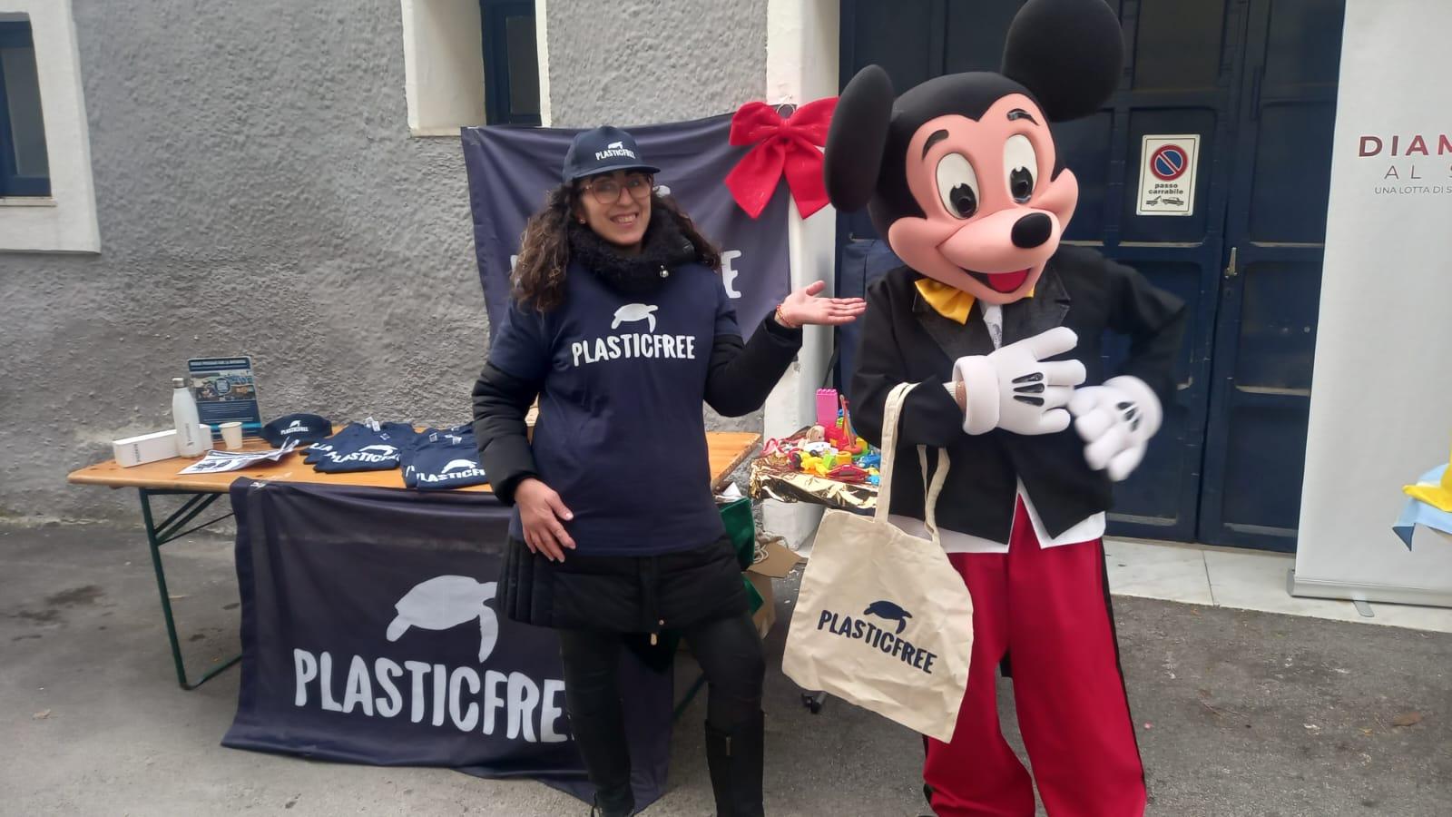 Plastic Free al “Natale nel Borgo” di Succhivo a Serrara Fontana (NA) tra presepi, giochi usati e sostenibilità