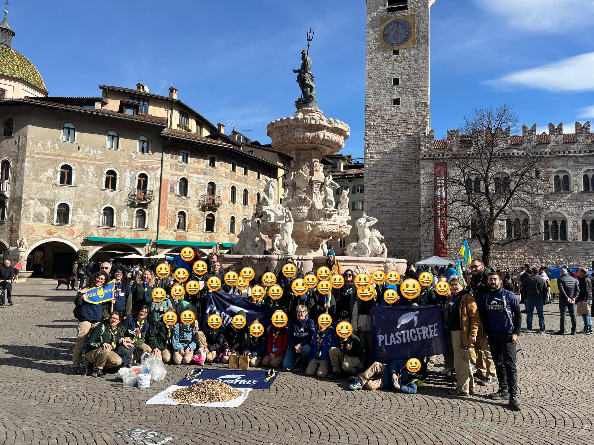 Trento, 15.680 mozziconi rimossi nel Thinking Day: 60 scout in azione con Plastic Free