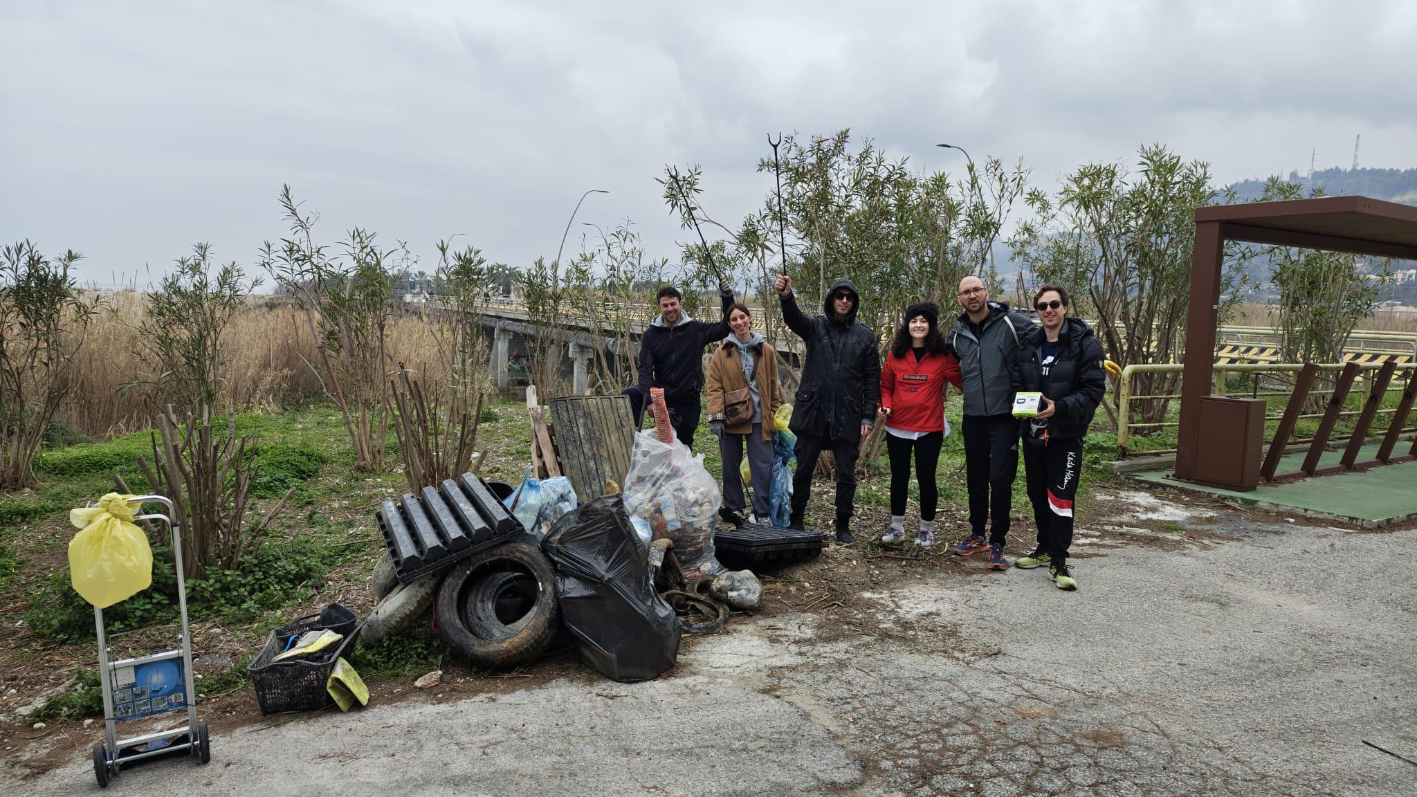 Plastic Free in azione al Parco sul Mare di Grottammare (AP): rimossi 200 kg di plastica e rifiuti