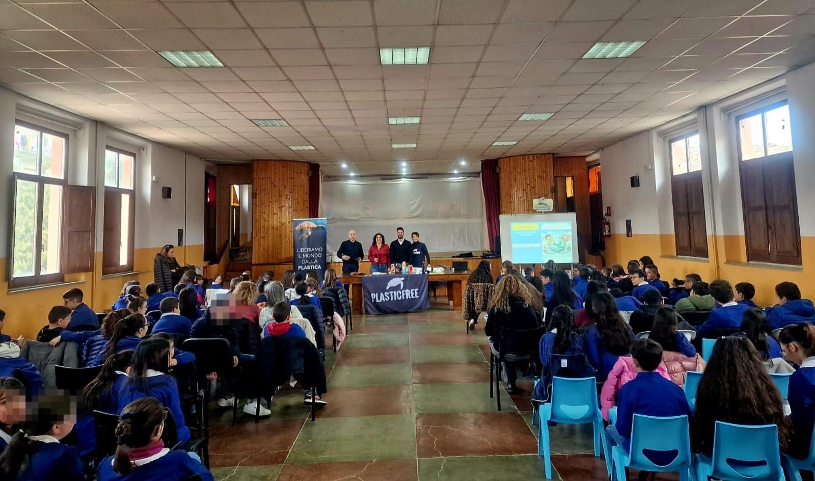 Restituire bellezza: l’impegno di Plastic Free a Serra San Bruno (VV)