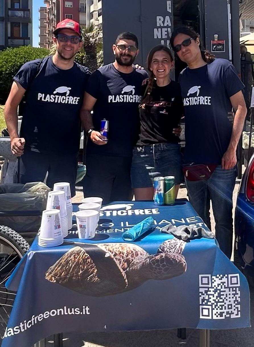 Un bicchiere di mozziconi per una bibita: a Bari ripartono gli Aperitivi Ecologici di Plastic Free