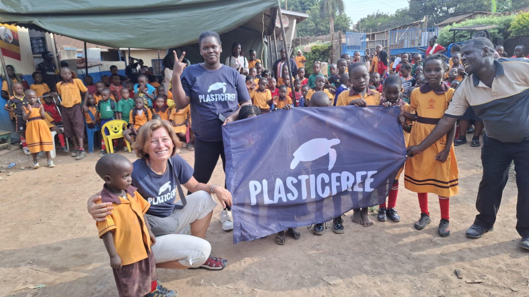 Plastic Free Onlus porta acqua potabile a 380 bambini in Uganda