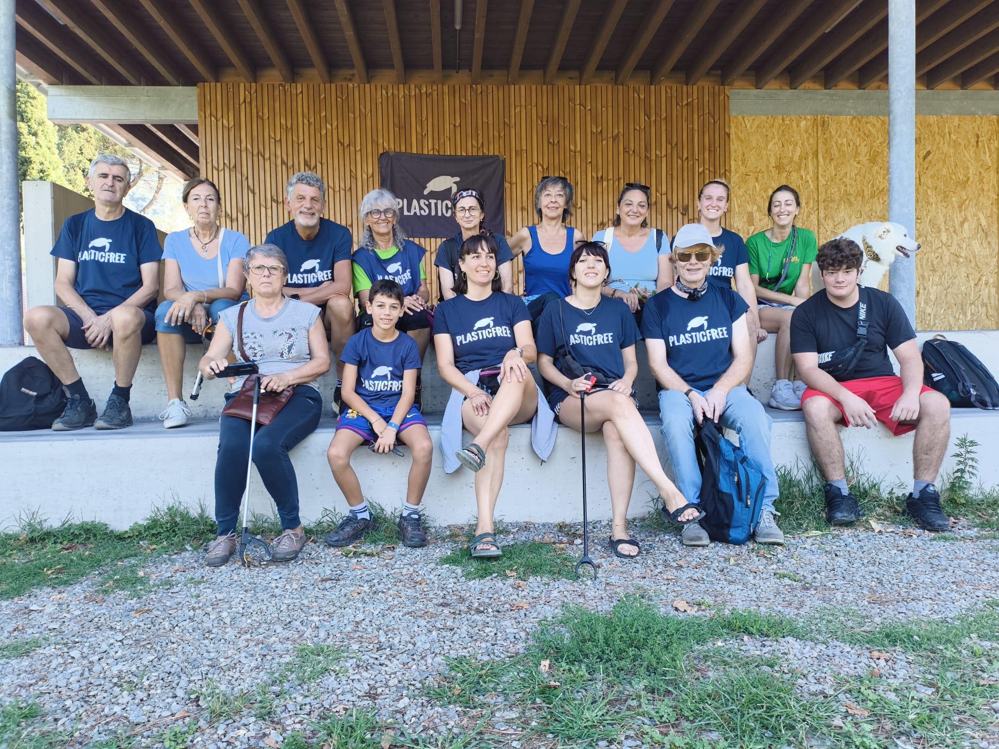 L’ultimo lunedì dell’onda blu ad Abbadia Lariana (LC): 561 kg di rifiuti rimossi da spiagge e parchi