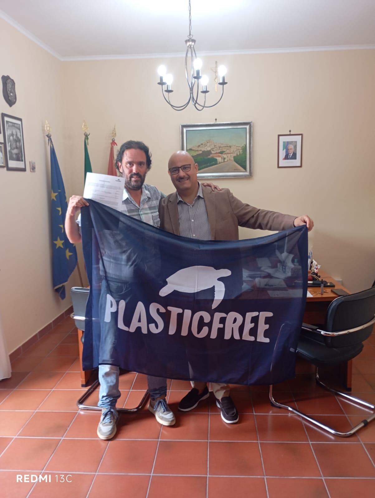 Ambiente, nuova collaborazione a Vairano Patenora (CE): firmato il protocollo d’intesa con Plastic Free