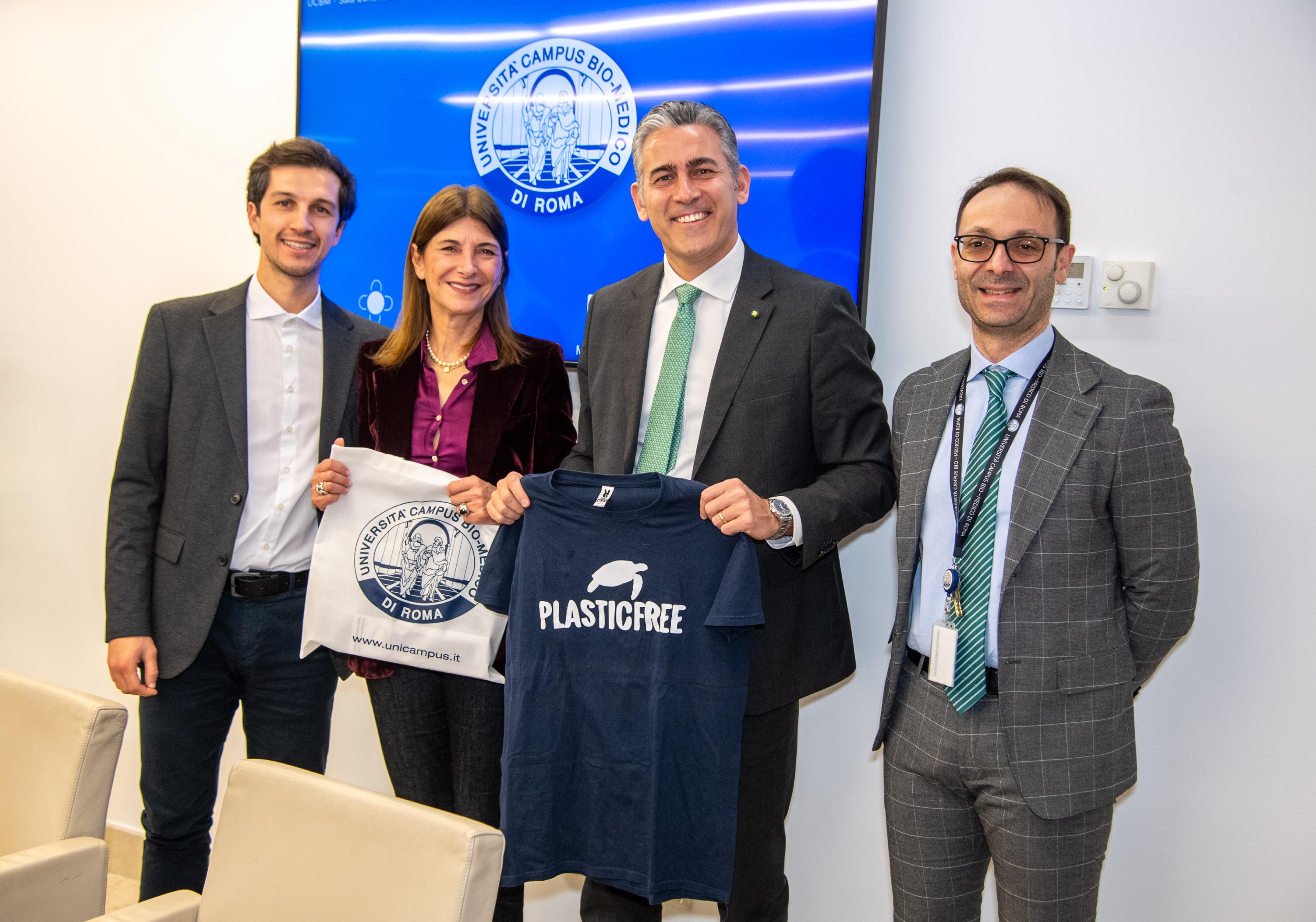 Meno plastica in Ateneo, sì alle buone pratiche. Accordo tra UCBM e Plastic Free Onlus